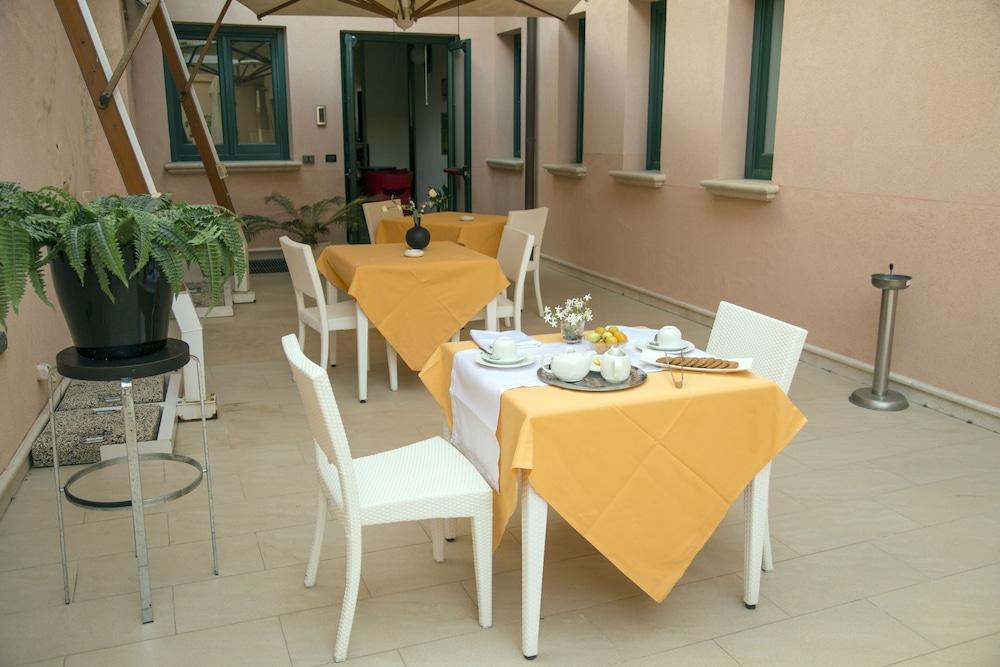 Cerri Hotel Trapani Exterior photo
